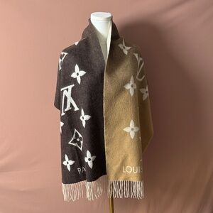 Louis Vuitton Gradient Cashmere Reversible Scarf